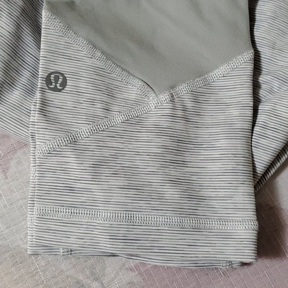 Run: Pace Rival Crop - Picture 2 of 5